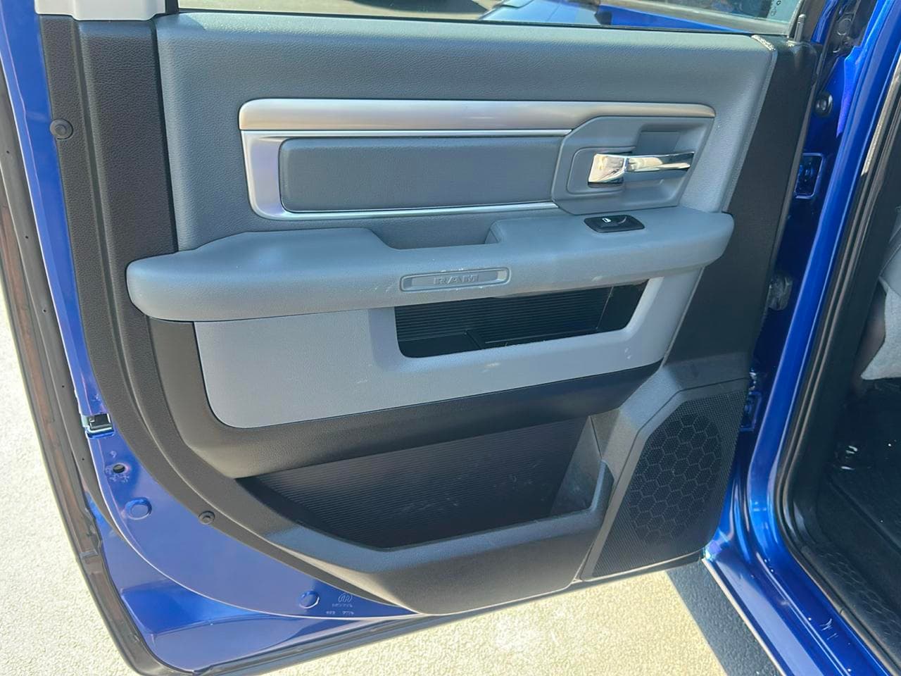 2016 Ram 1500 Crew Cab Outdoorsman, photo 15