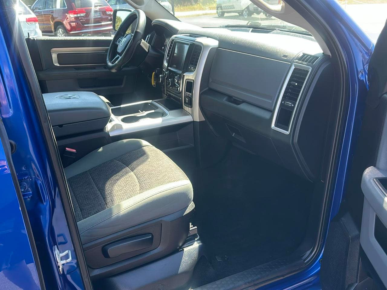 2016 Ram 1500 Crew Cab Outdoorsman, photo 18