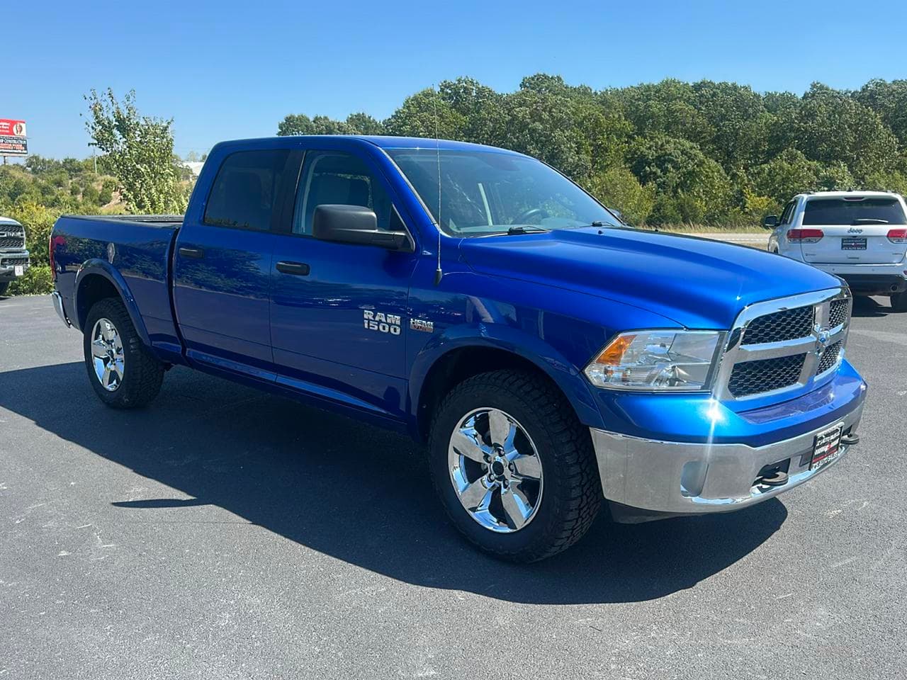 2016 Ram 1500 Crew Cab Outdoorsman, photo 4